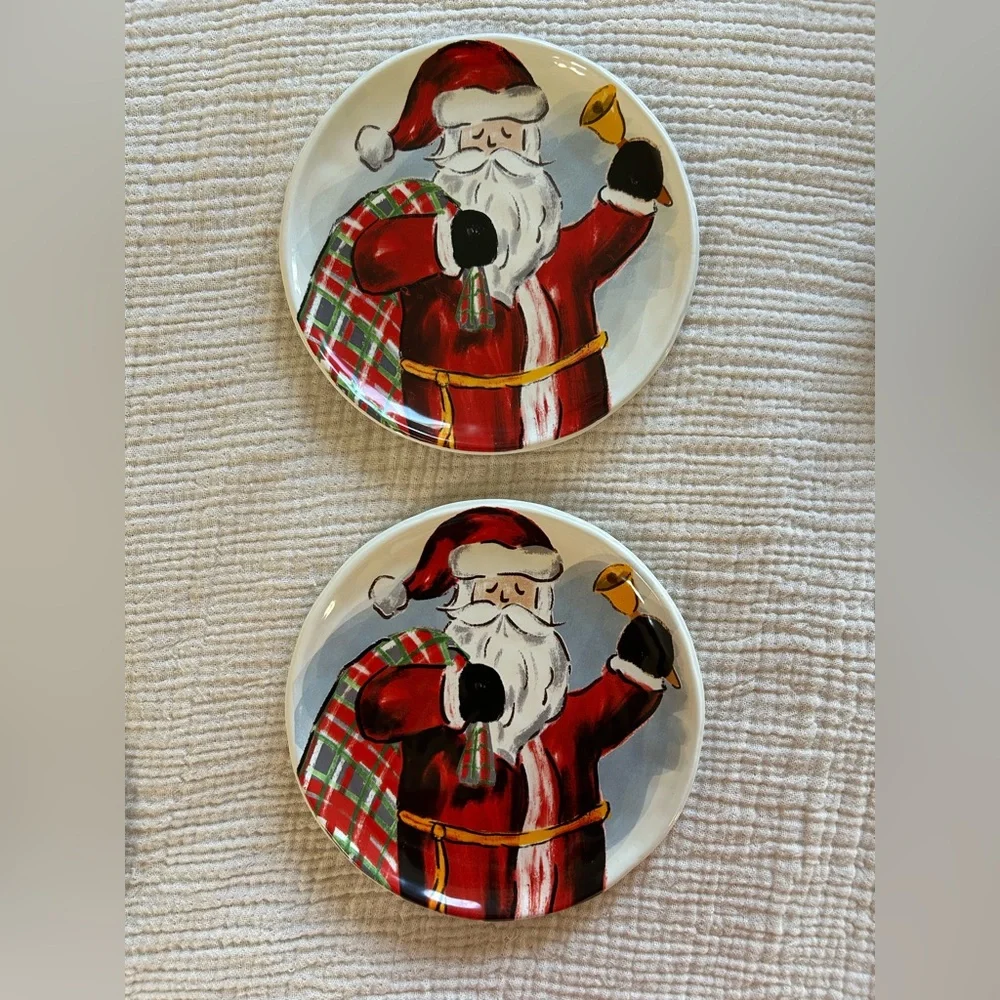 Mud Pie Santa Holding Gift Sack Christmas  8” Ceramic 8” Salad Plates. Set of 2